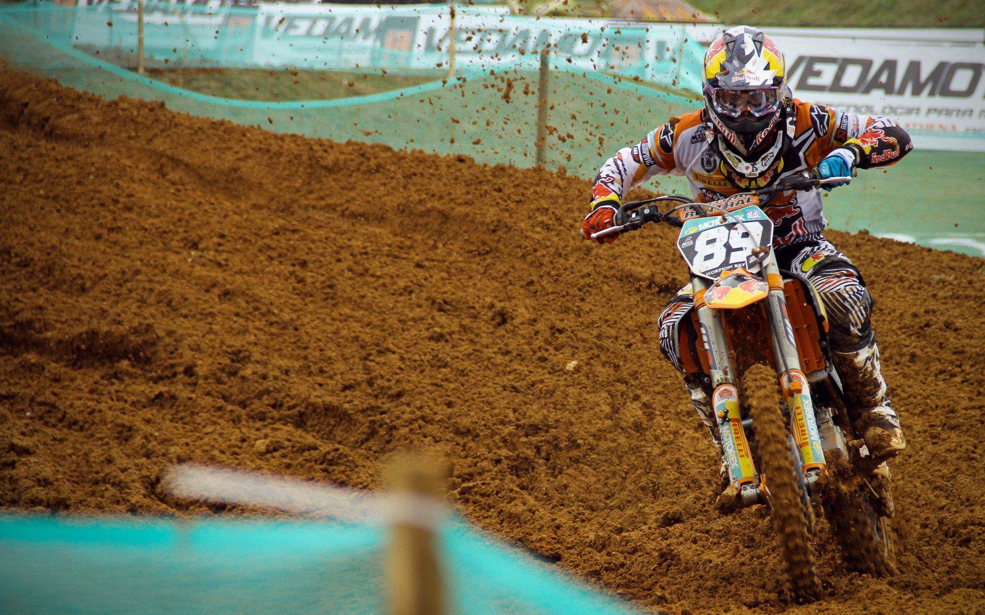 亚马尔闪耀国家德比，16岁新星以现象级表现定义新时代，为世纪对决注入青春风暴