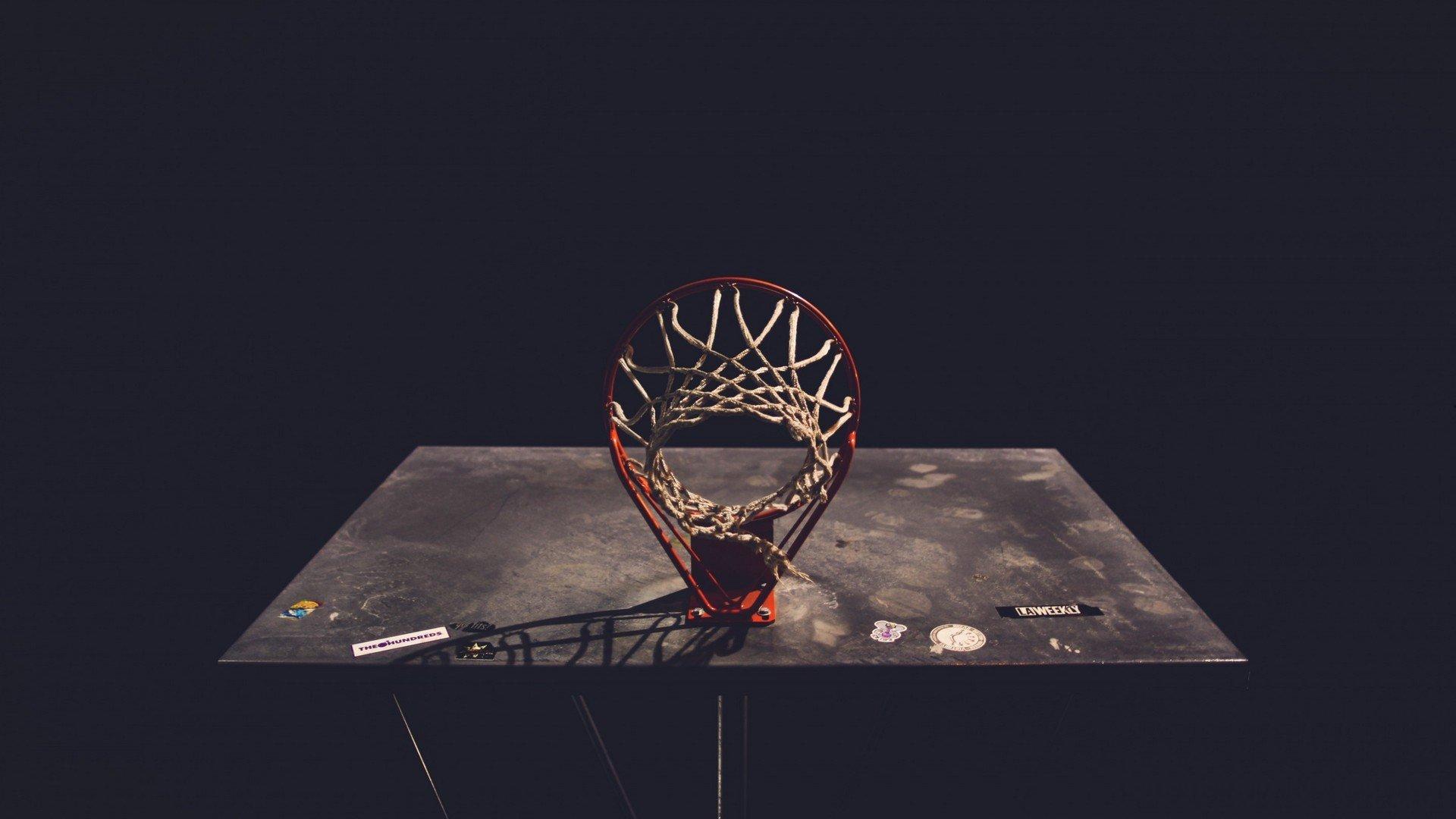 欧罗巴收官战弗赖堡主场迎战萨尔茨堡，中场绞杀定乾坤，战术博弈左右最终排名